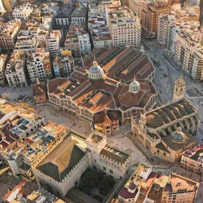 Central Market Beautiful Loft Valencia Bagian luar foto